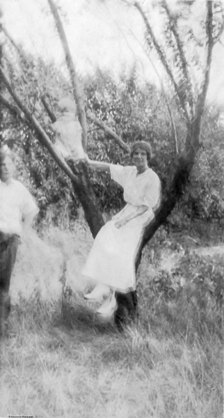 c. July 1915 - St. Louis, MO